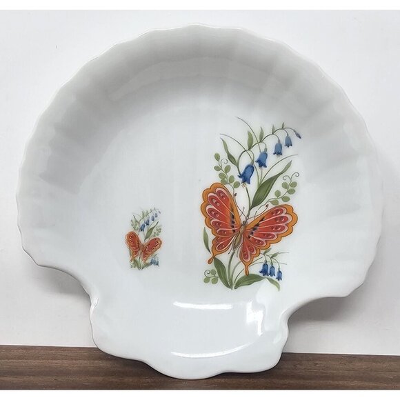 Takahashi Other - Vtg Takahashi Dew Hand Decorated Seashell Butterflies Flowers Trinket Soap Dish